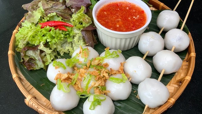 Banh Hon and Chao Se